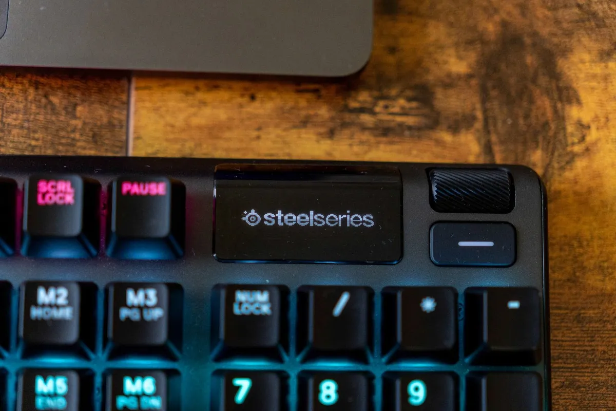 SteelSeries Apex 7 Fullsize Keyboard - Image 2
