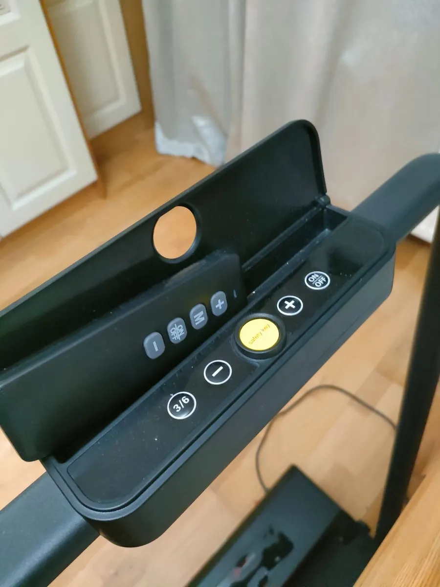 Folding Treadmill Q2 Pro - Image 2