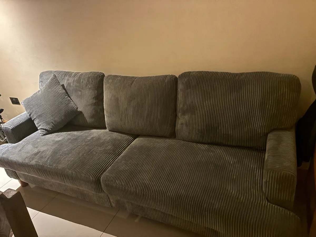Lounge- 3 seater (washable covers) - Image 4