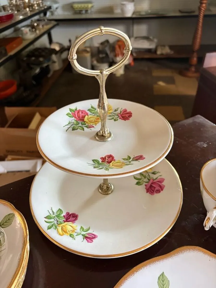 Royal Tara Yellow Rose china set - Image 4