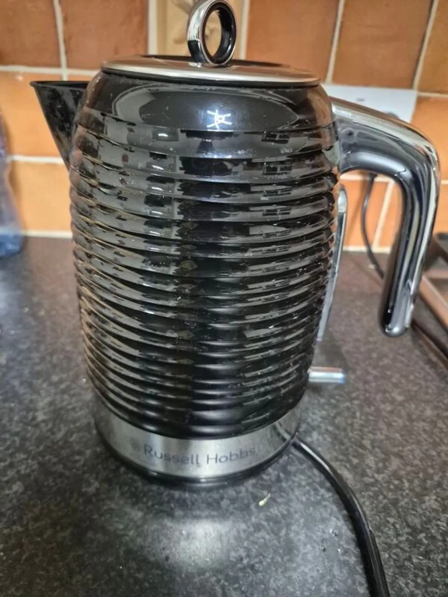 ELectric Kettle Russel Hobbs excellent condn - Image 3