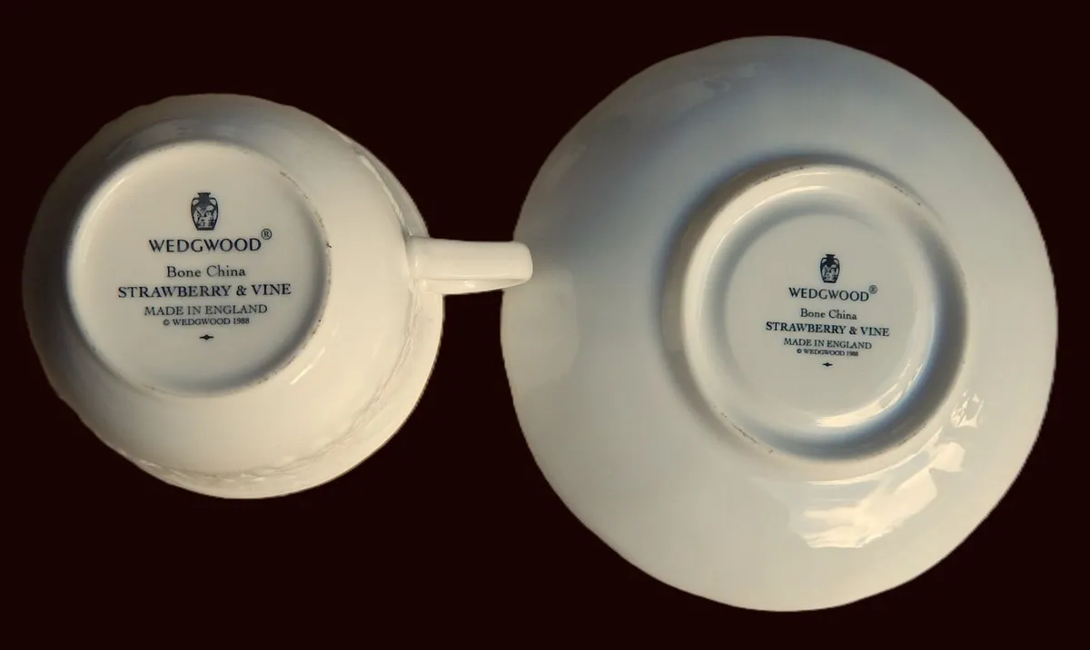 Wedgwood Bone China Strawberry & Vine Tableware - Image 4
