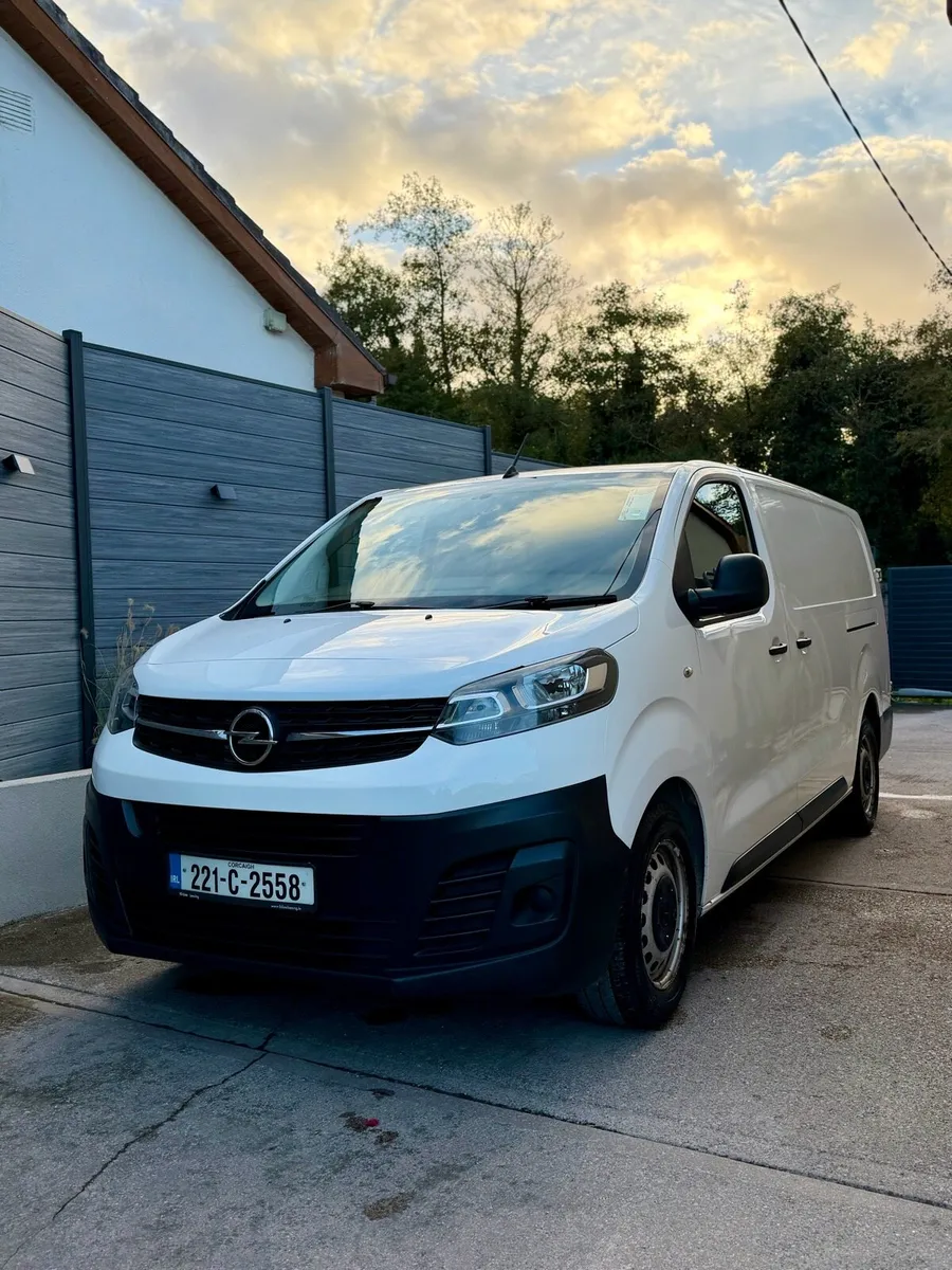221 Opel Vivaro - Image 4