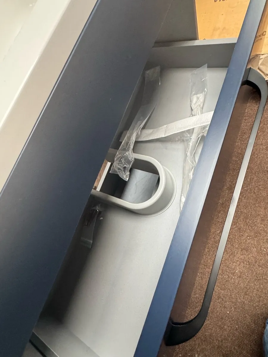 Special Offer Blue 800mm Vanity Unit Basin & Tap - Image 2