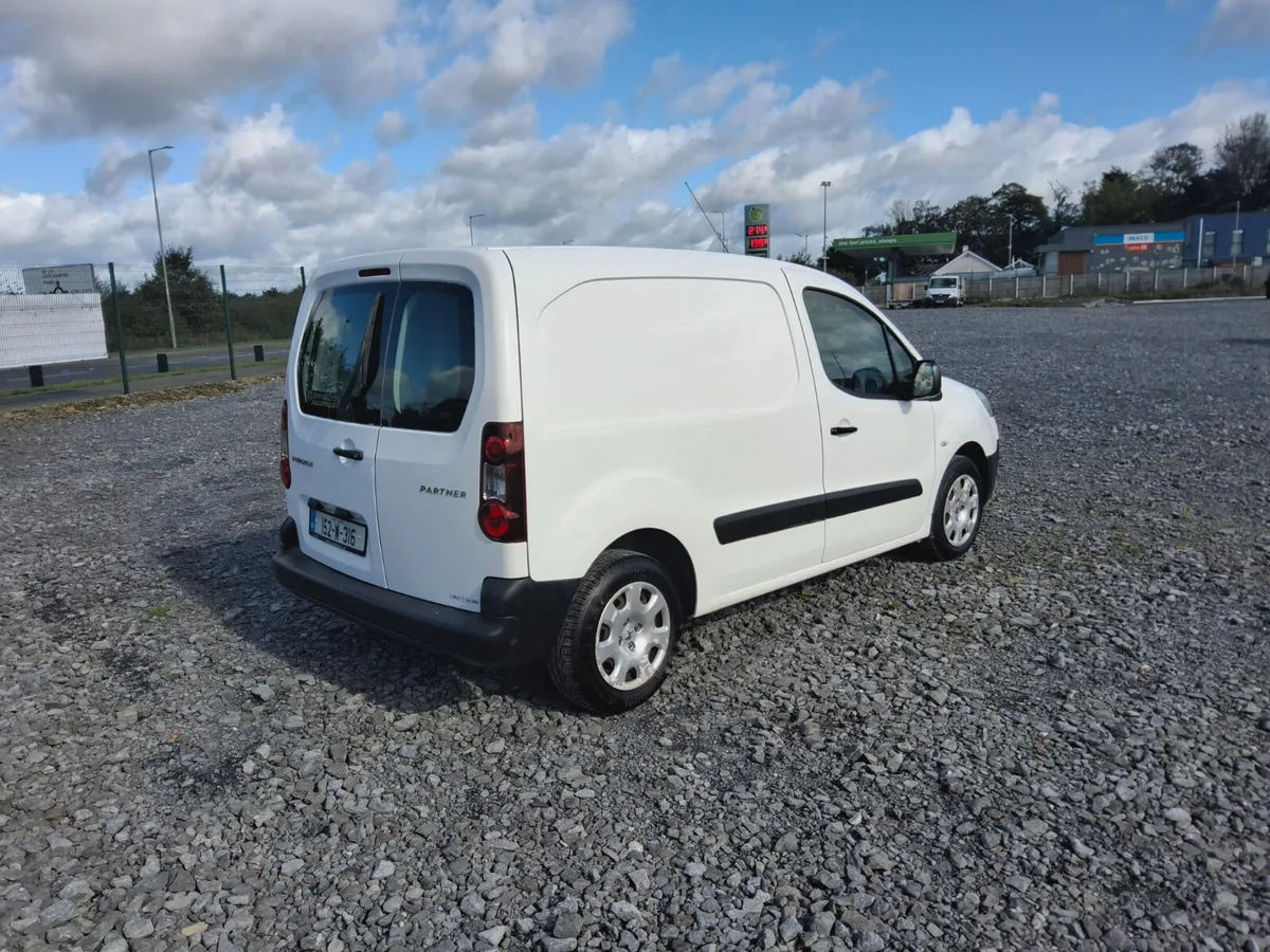 Unreserved Auction 2015 Peugeot Partner - Image 3