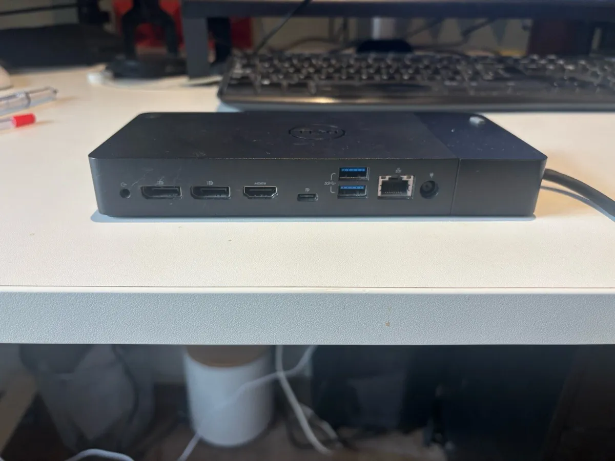 Dell Docking station - Image 1