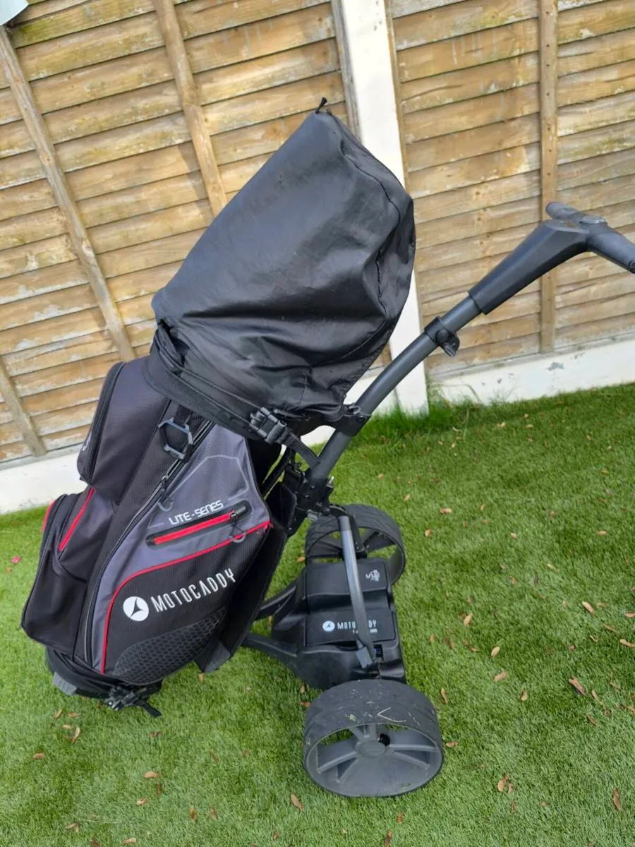 Motocaddy S-Series Electric Trolley with bag. - Image 3