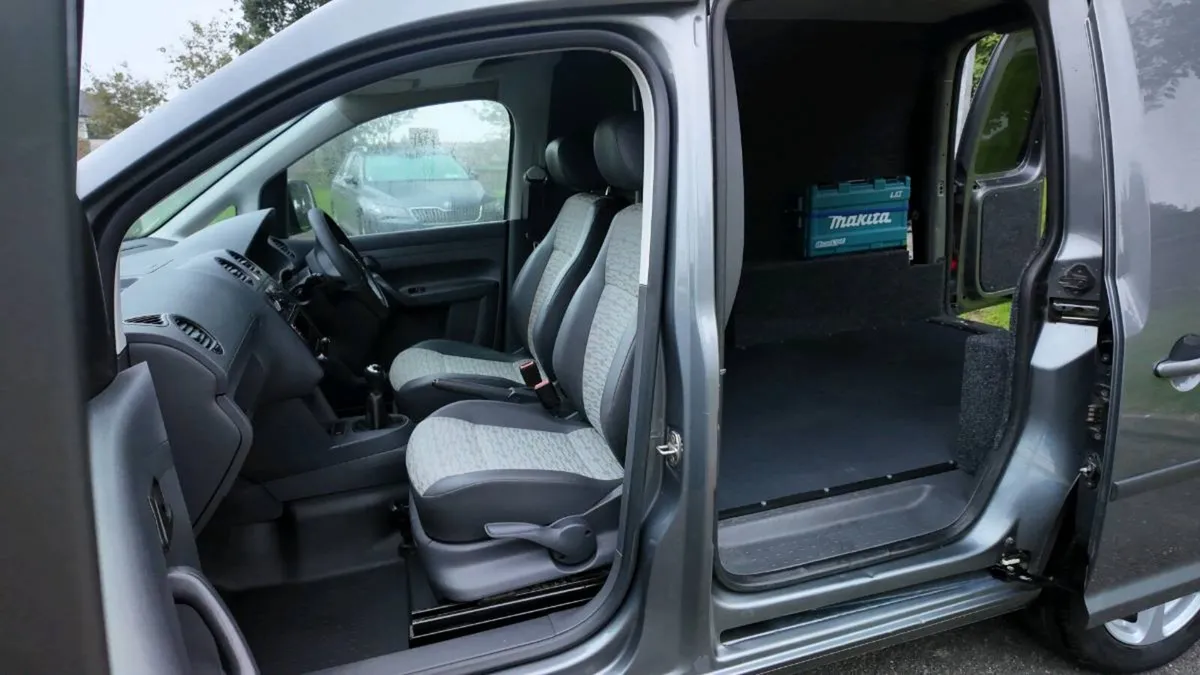 VW Caddy Trendline. New CVRT. 199 KM - Image 1