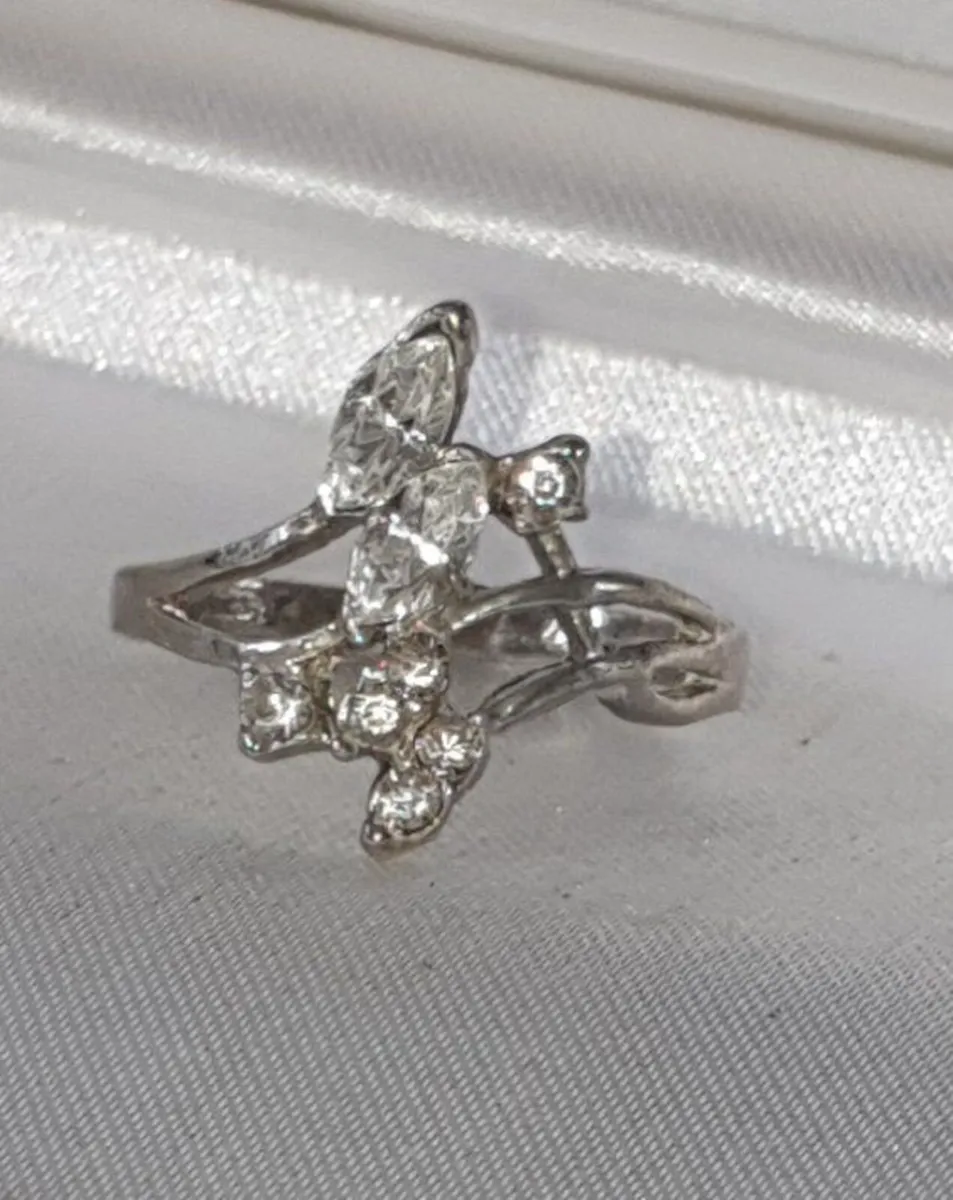 Vintage Silver & White Sapphire Ring Size 'P/7.5' - Image 2