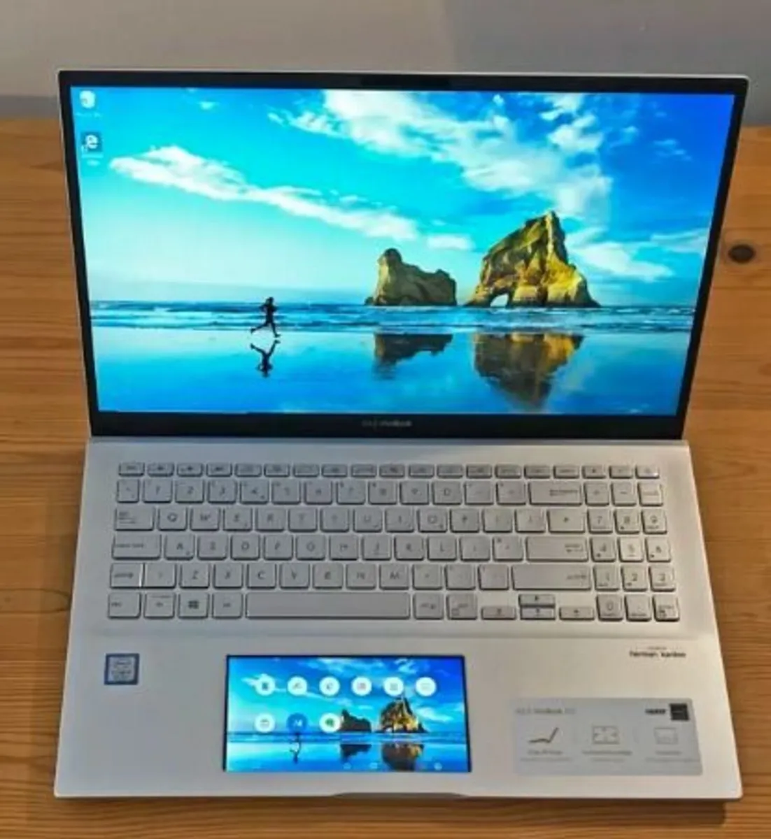 ASUS VivoBook S15 S532 Thin & Light 15.6 - Image 2