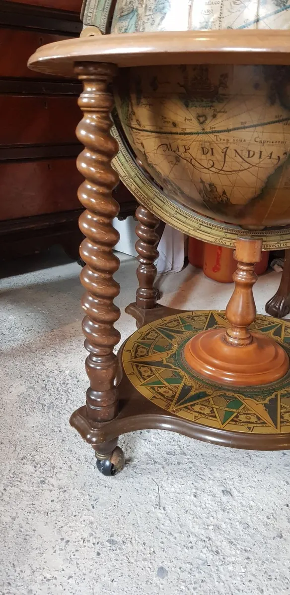 Vintage globe drinks bar - Image 3
