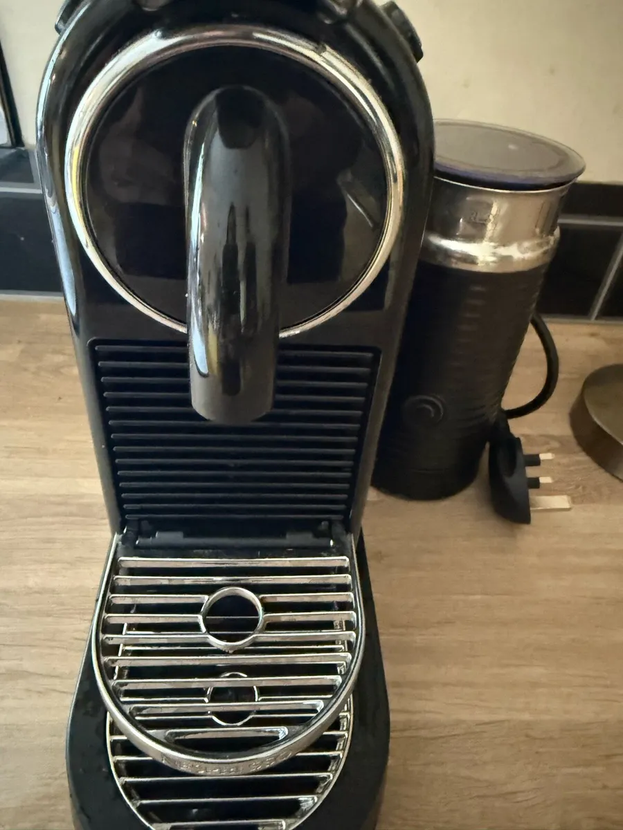 Nesspresso coffee machine - Image 1
