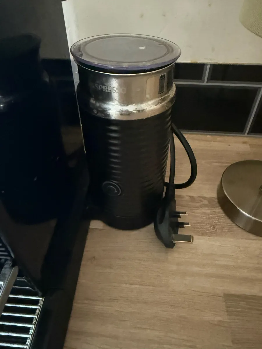 Nesspresso coffee machine - Image 3