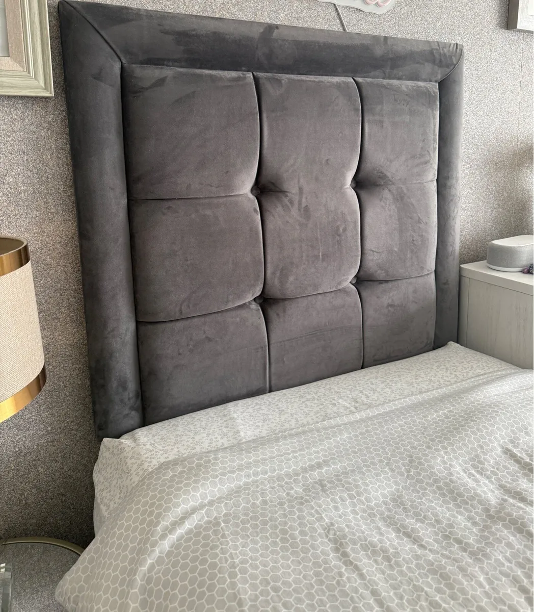 2 single beds - Image 3