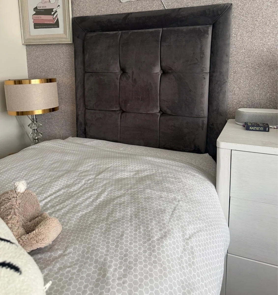 2 single beds - Image 4