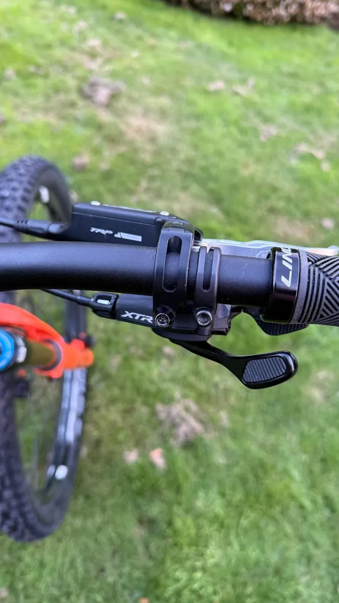 Polygon Siskiu T8 Custom build Size Large - Image 2