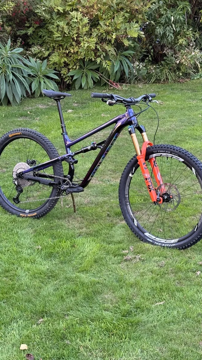 Polygon Siskiu T8 Custom build Size Large - Image 1