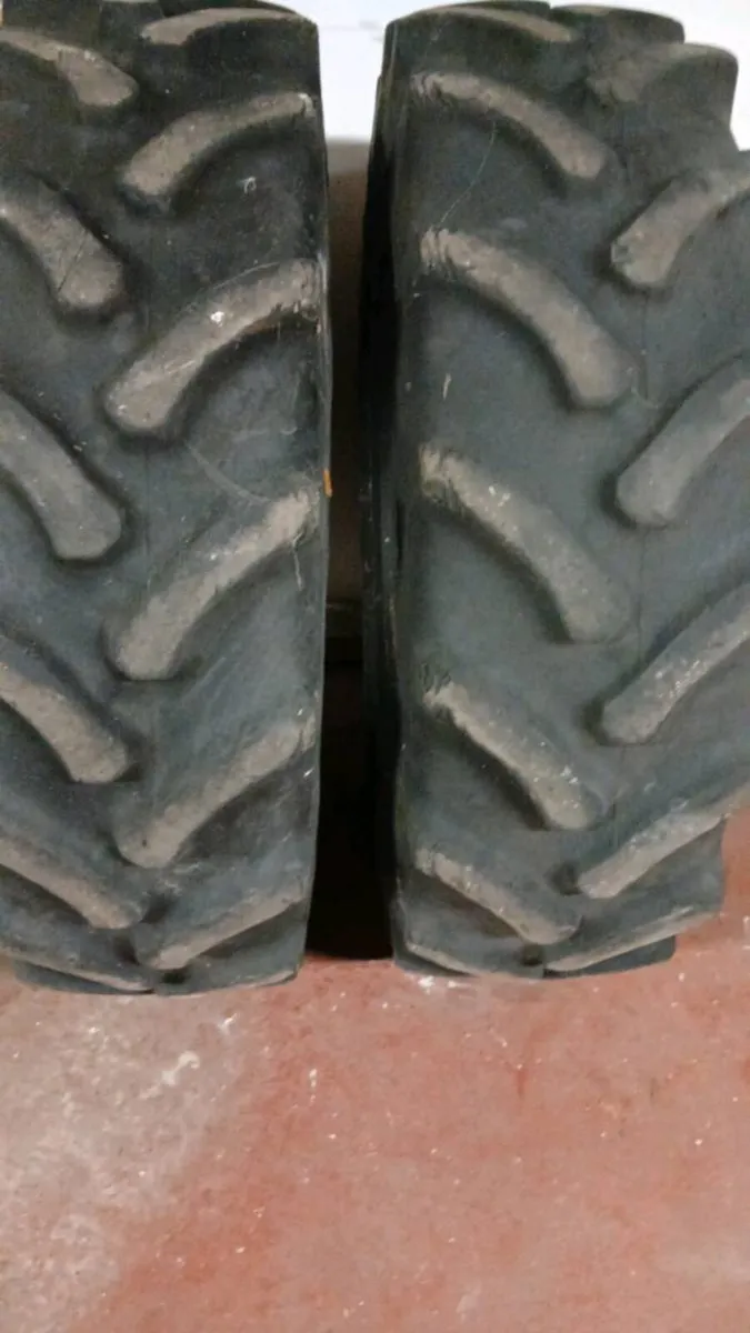 One tyre ahd Rim 13,6,12 38 - Image 3