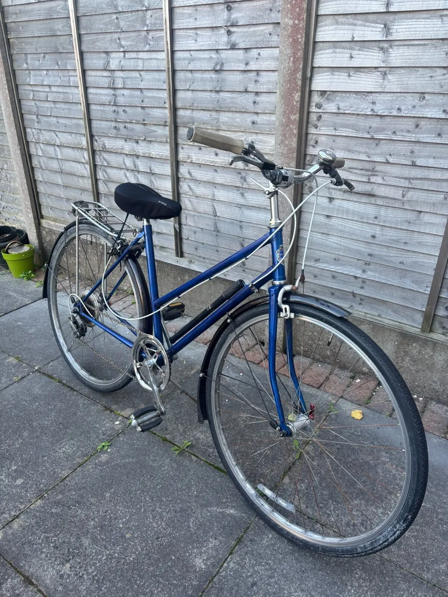 LADIES BIKE & ACCESSORIES *COLLECTION ONLY* - Image 1