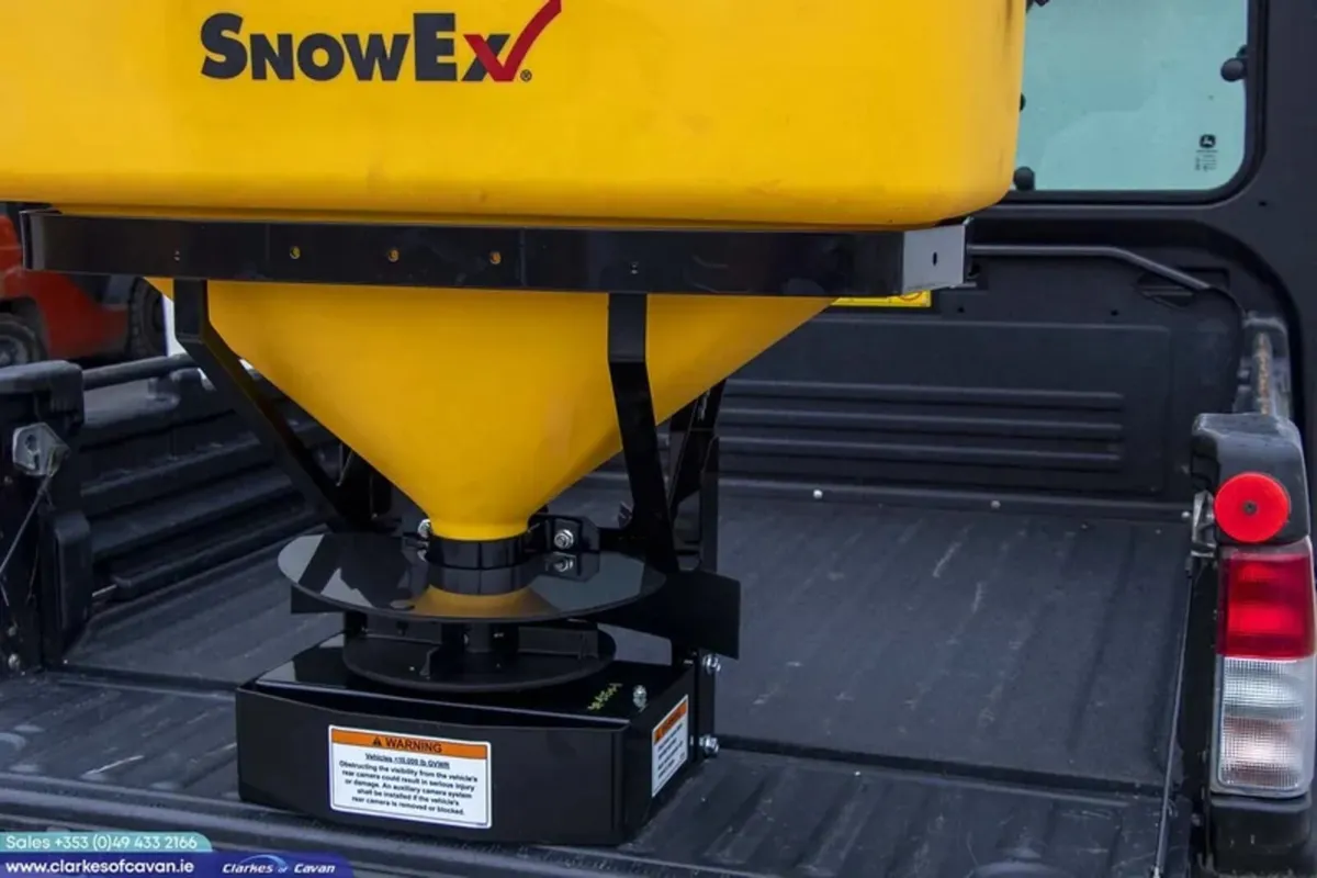 SnowEx Salt Tailgate Pro Salt Spreader - Image 2