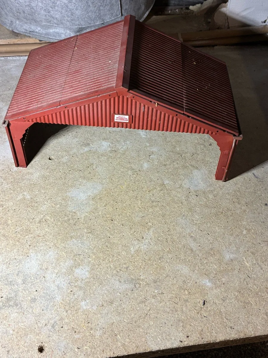 1:32 scale farm sheds - Image 3