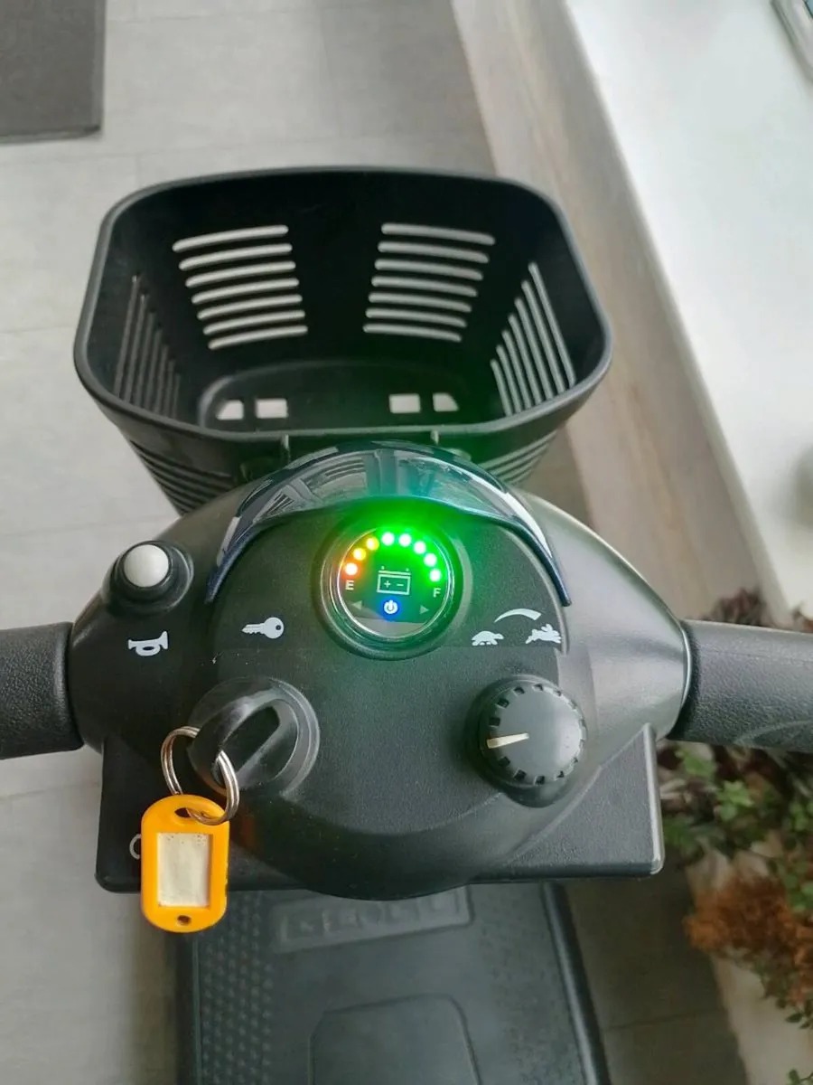 Mobility scooter Pride Go-Go Elite Traveller - Image 4