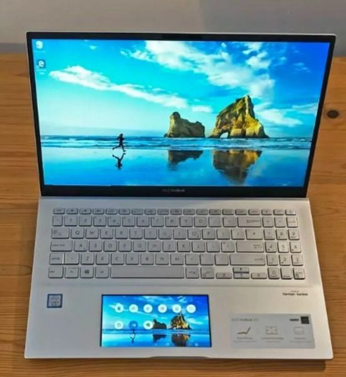 ASUS VivoBook S15 S532 Thin & Light 15.6 - Image 2