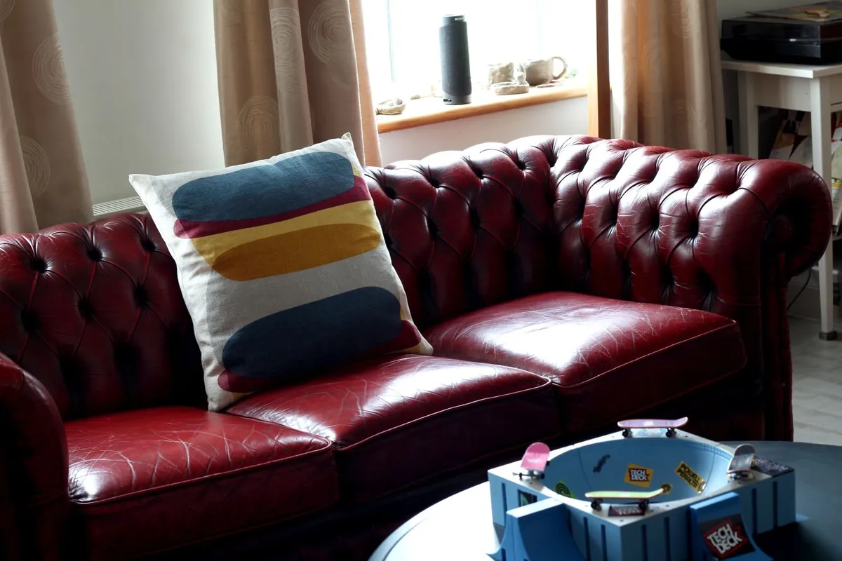 Classic Red Leather Chesterfield 3 Seater Sofa - Image 1