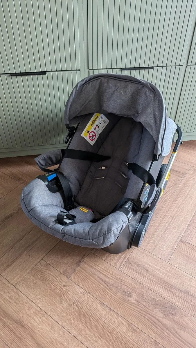 Doona Plus Car Seat & Stroller - Image 2