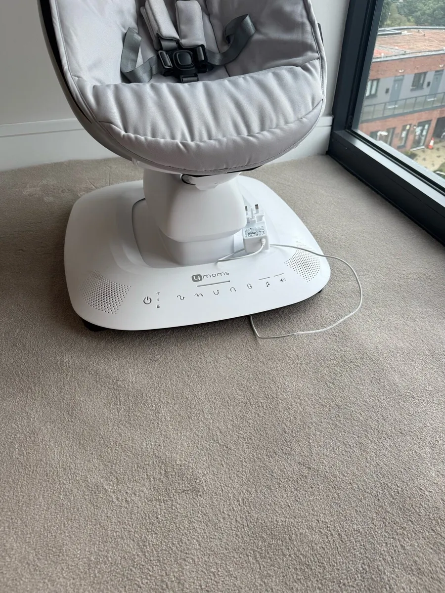 MamaRoo 5 baby swing - Image 3