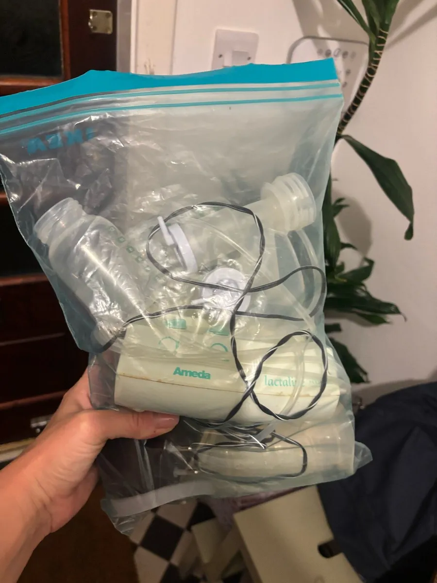 Breast pump - Image 1