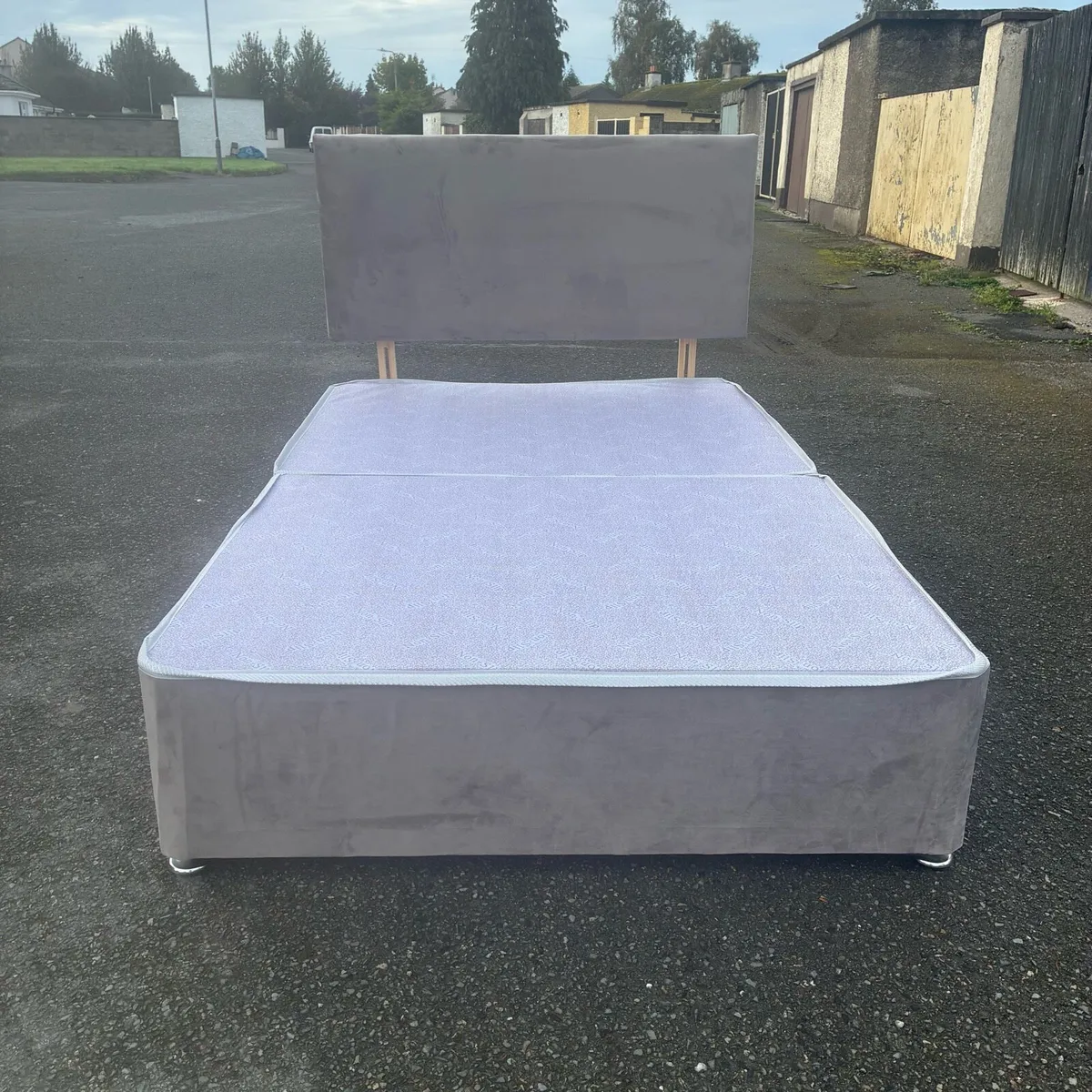 Lovely 4ft Small double Bed & Mattress - Image 2