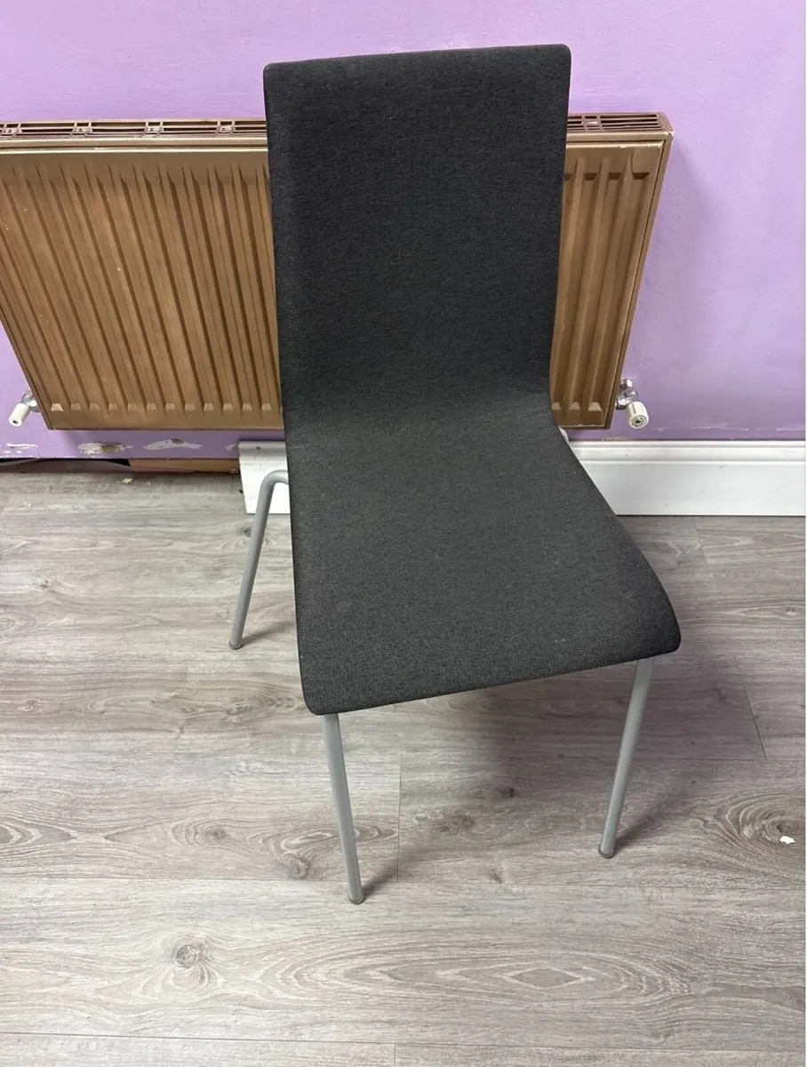 Bench & set of 4 black chairs - Image 3