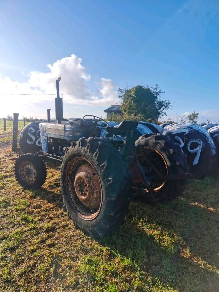 Ford 3000 - Image 2