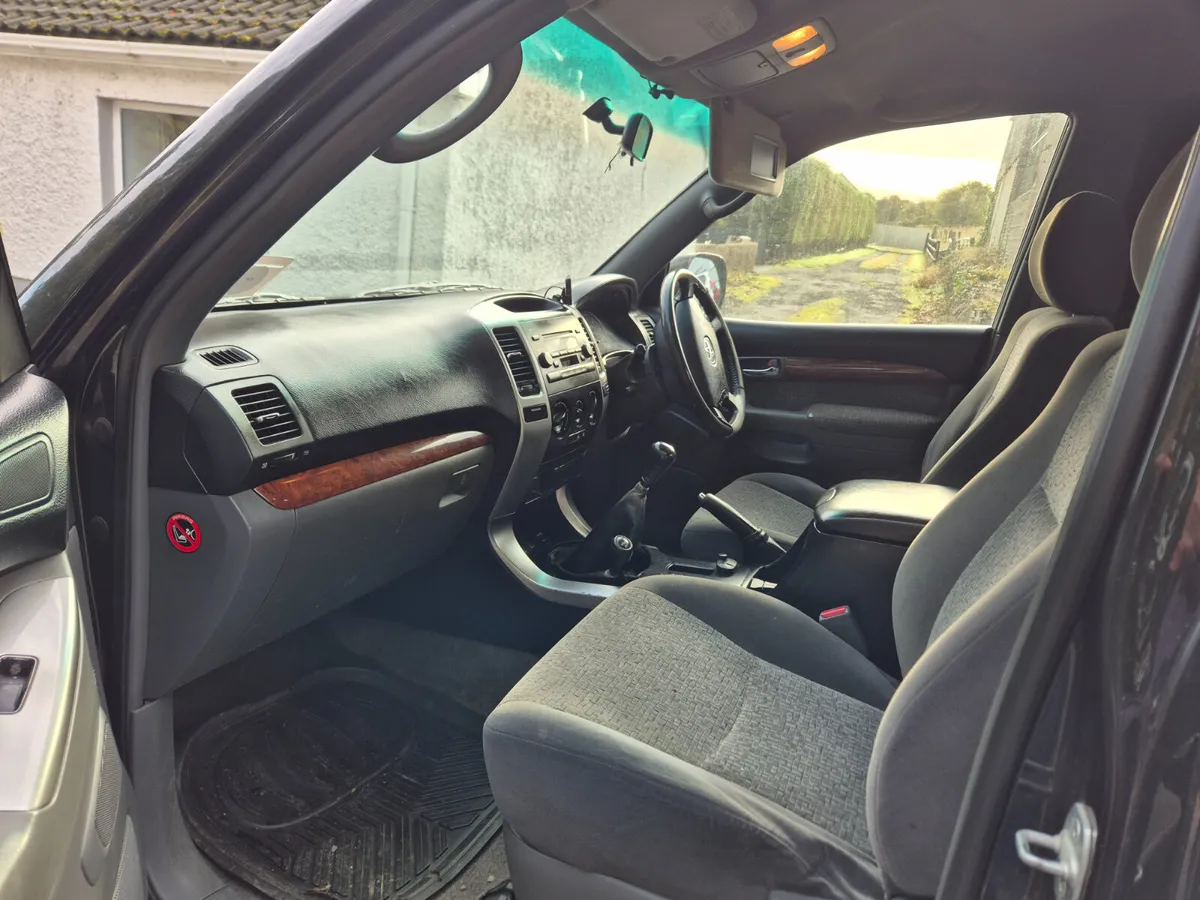 Toyota Land Cruiser 2008 - Image 3