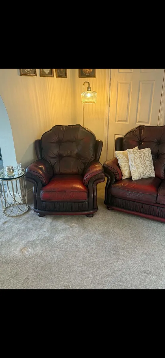 Chesterfield Couch 3 seater with 2 arm chairs - Image 2