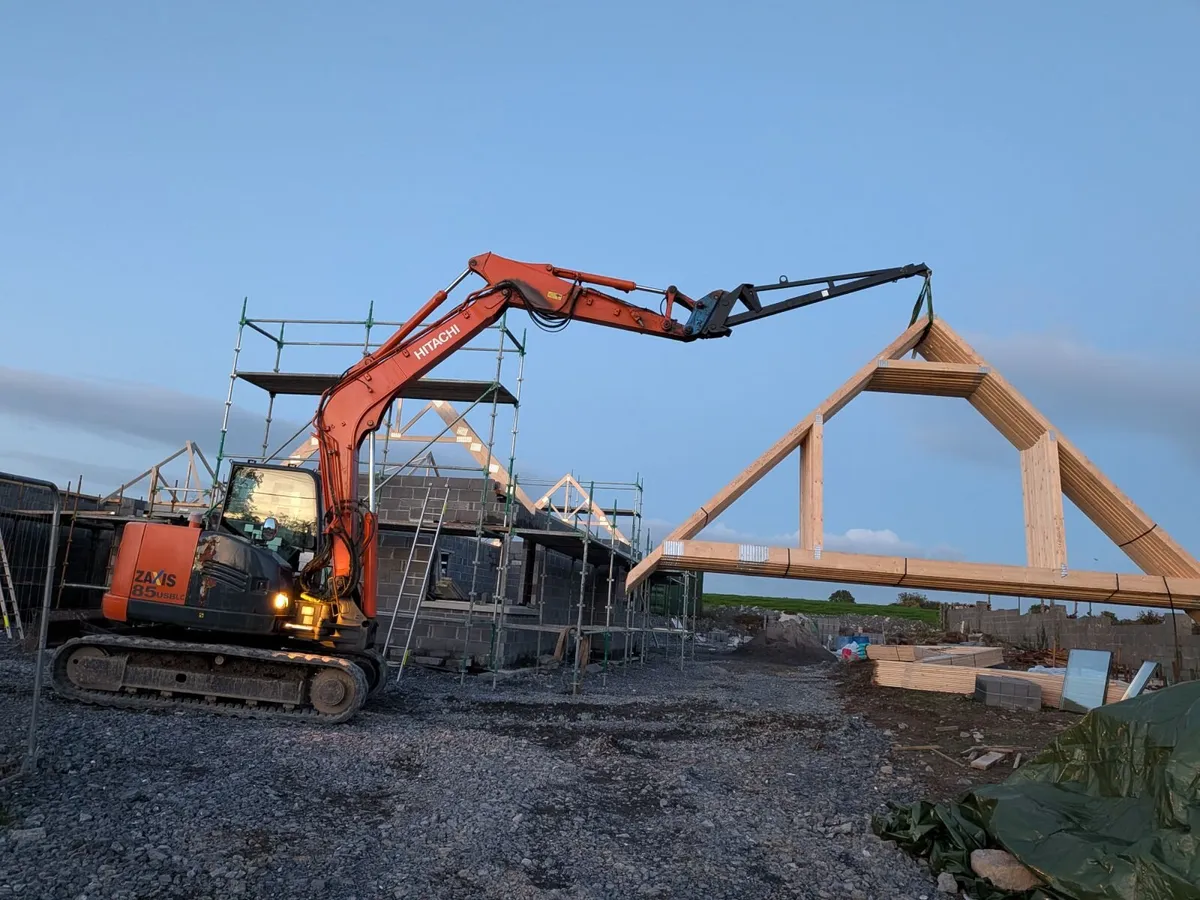 Hire - lifting jib 6-10 ton excavator - Image 1