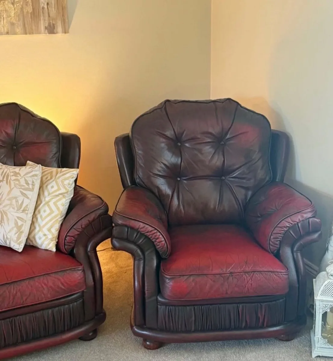 Chesterfield Couch 3 seater with 2 arm chairs - Image 3