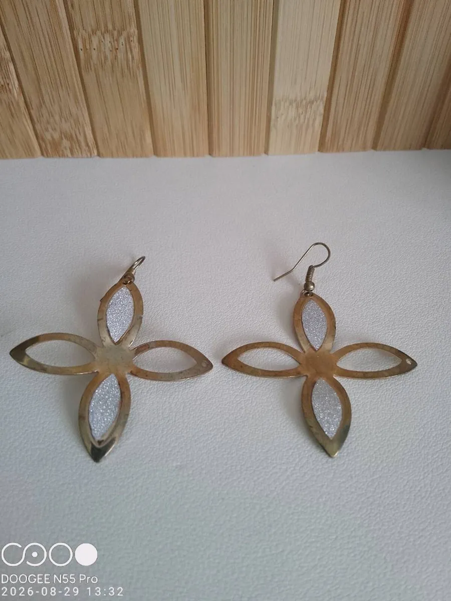Women's Vintage Earrings - Image 2