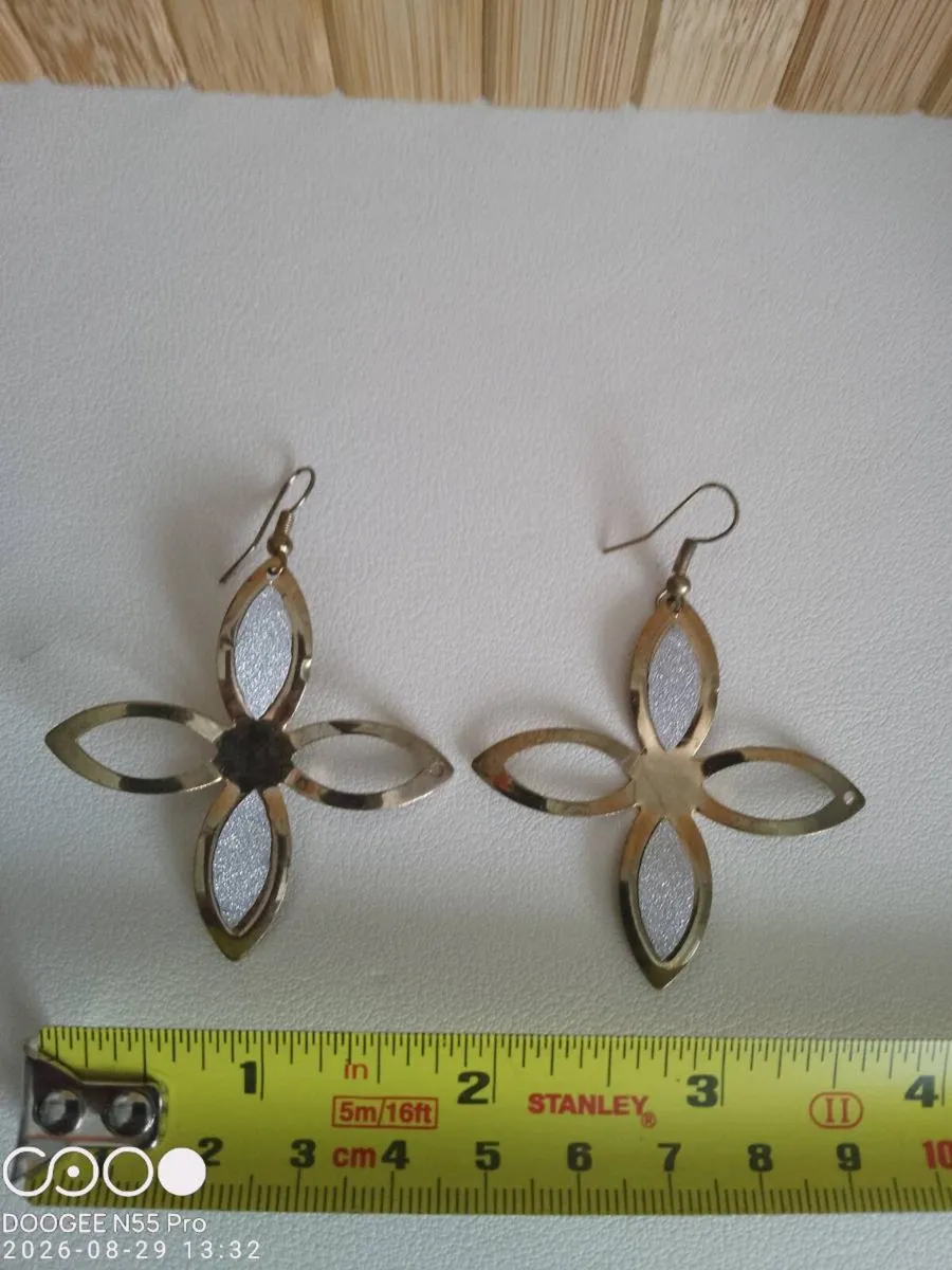 Women's Vintage Earrings - Image 3