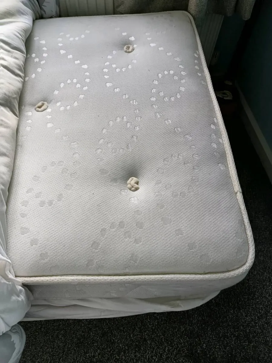 Single bed - Image 4