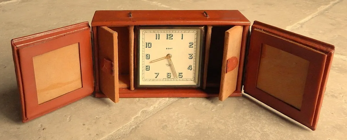 Smiths Vintage 8 Day Travel Clock in Leather Case - Image 3
