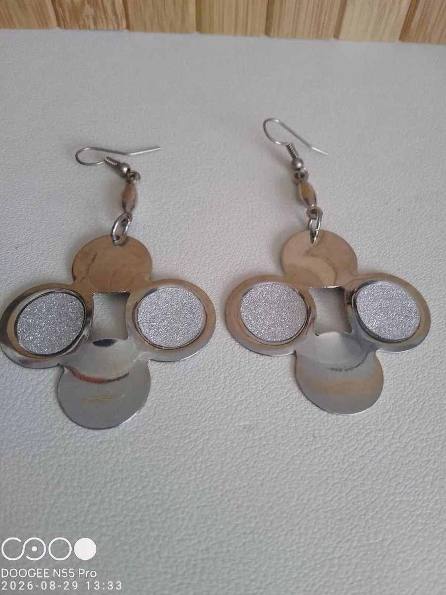 Women's Vintage Earrings - Image 2