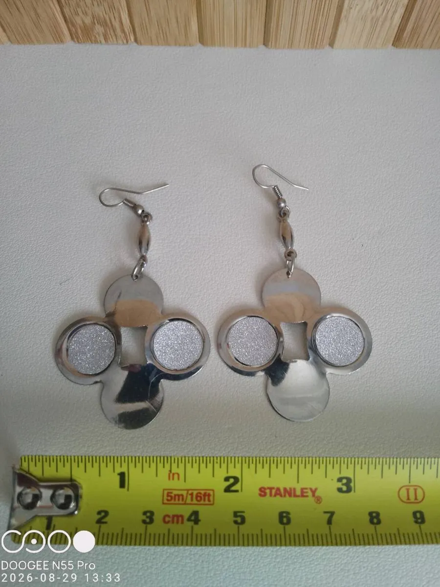Women's Vintage Earrings - Image 3