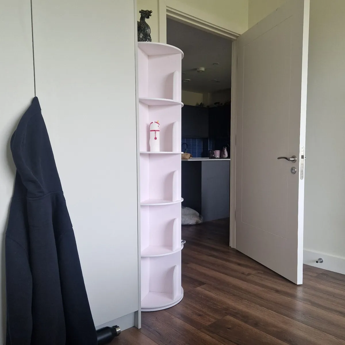 Rotating boof shelf - Image 1