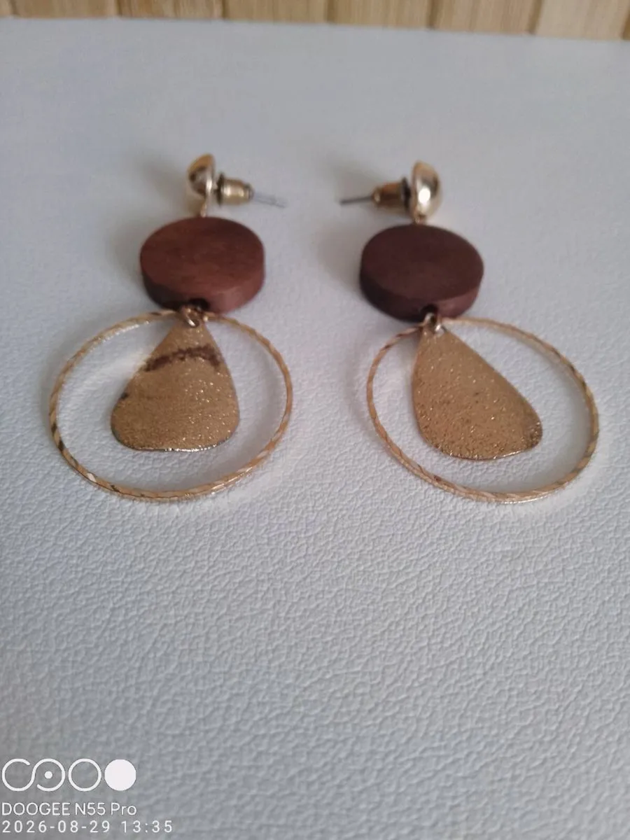 Women's Vintage Earrings - Image 2