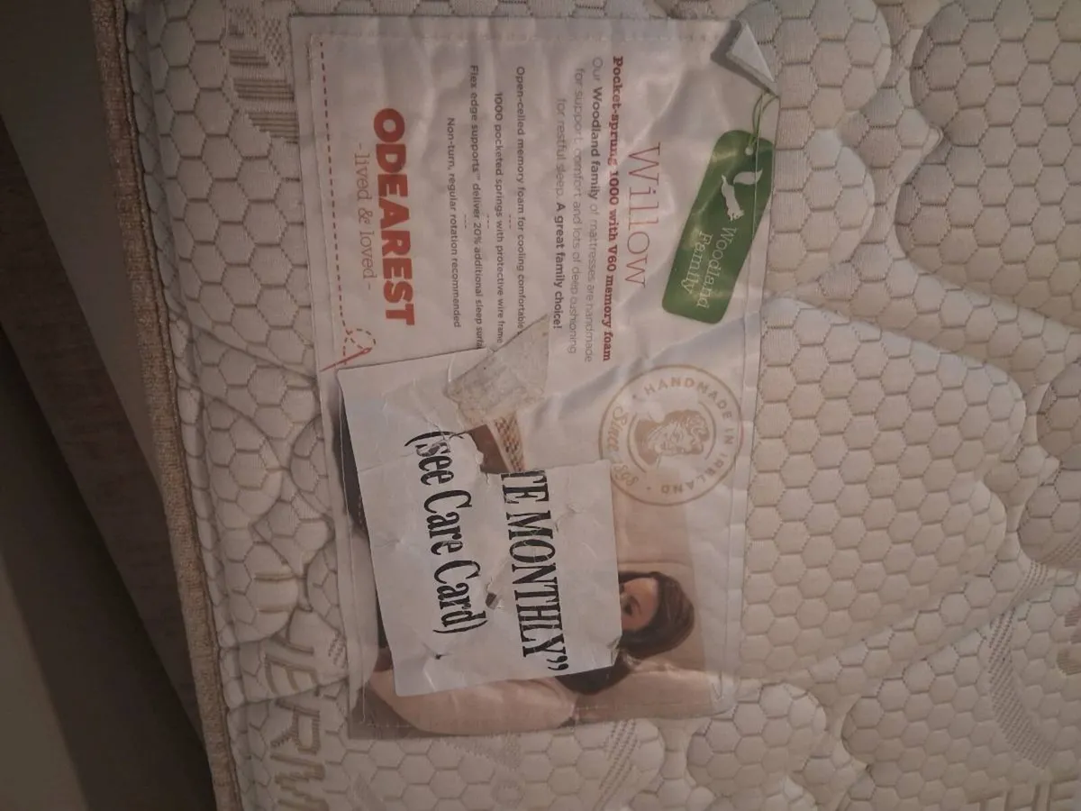 Double bed and locker - Image 2