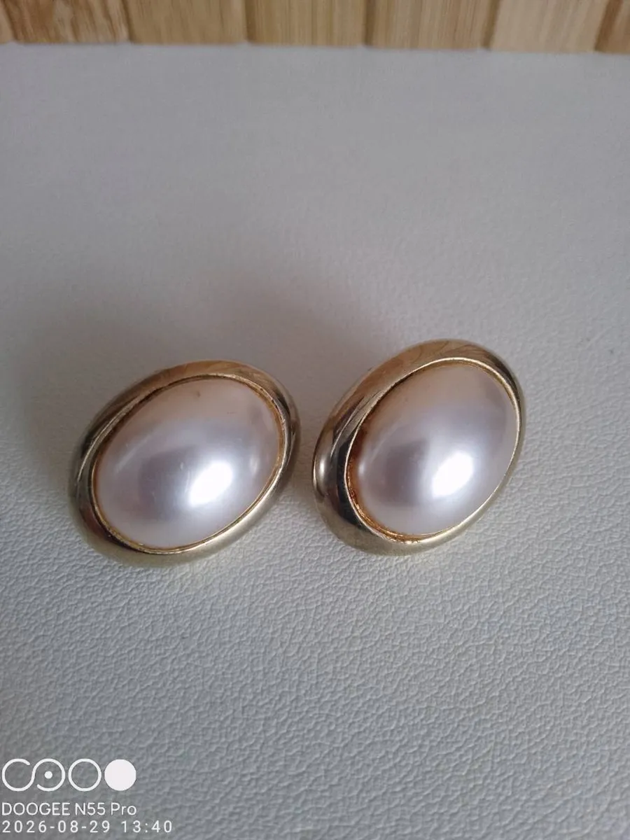 Women's Vintage Earrings - Image 1