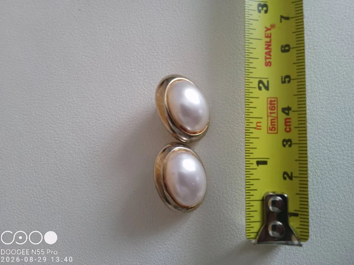 Women's Vintage Earrings - Image 3
