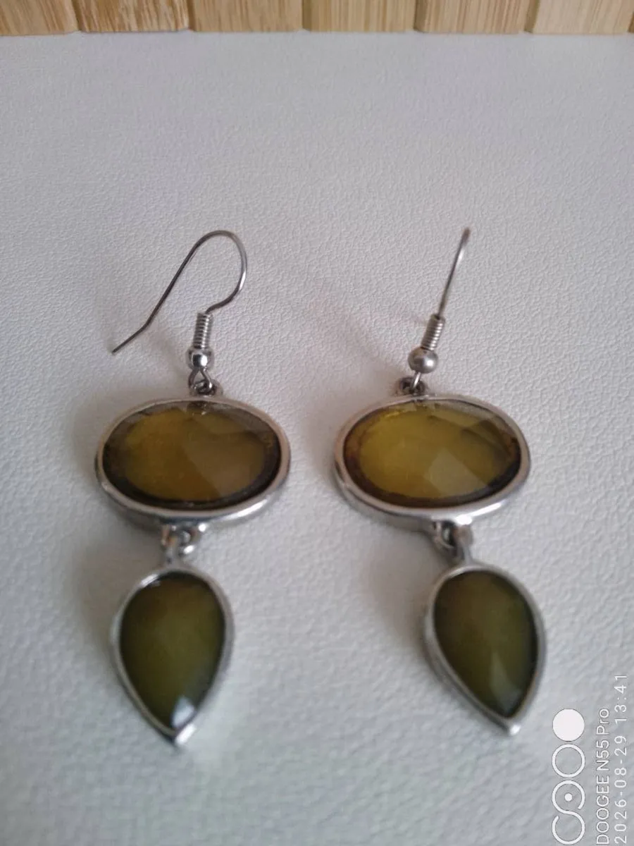 Women's Vintage Earrings - Image 2